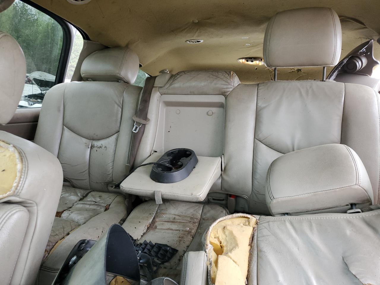 2004 GMC Yukon VIN: 1GKEC13V04R318555 Lot: 51705705