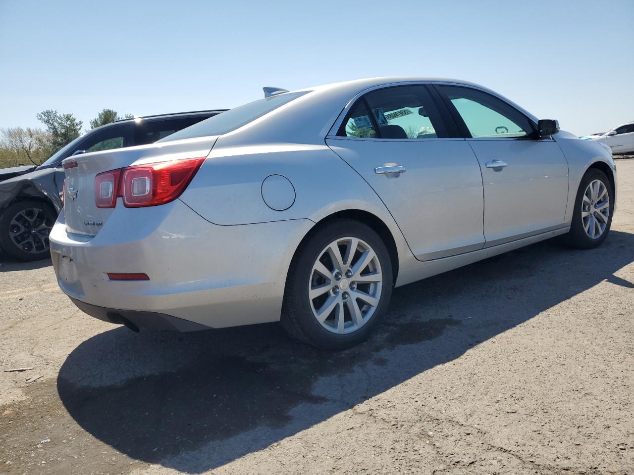 1G11E5SA2GF136669 CHEVROLET MALIBU 2016