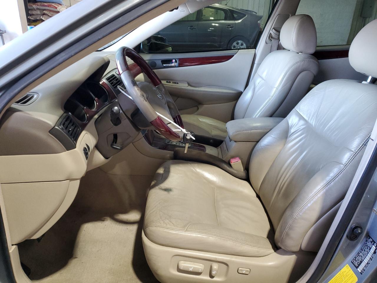 2004 Lexus Es 330 VIN: JTHBA30G245013344 Lot: 52094055