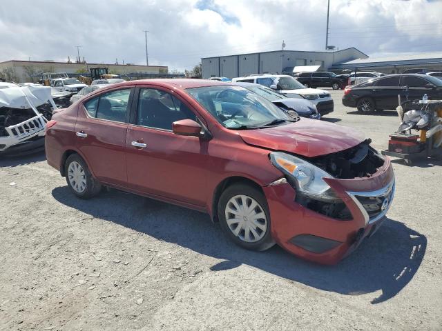  NISSAN VERSA 2017 Czerwony
