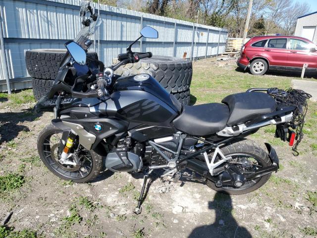  BMW R-SERIES 2023 Чорний