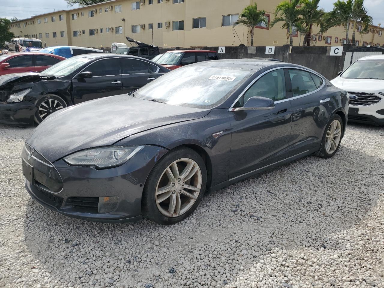 Opa Locka, FL에서 판매 중인 2015 Tesla Model S - Front End