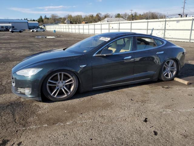 2013 Tesla Model S 