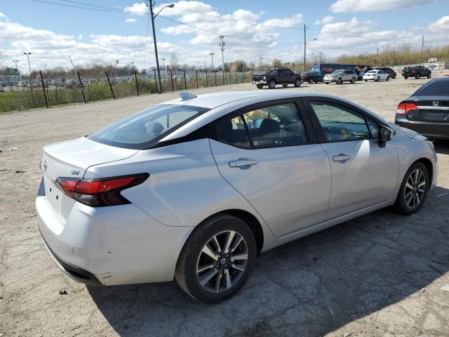  NISSAN VERSA 2021 Srebrny