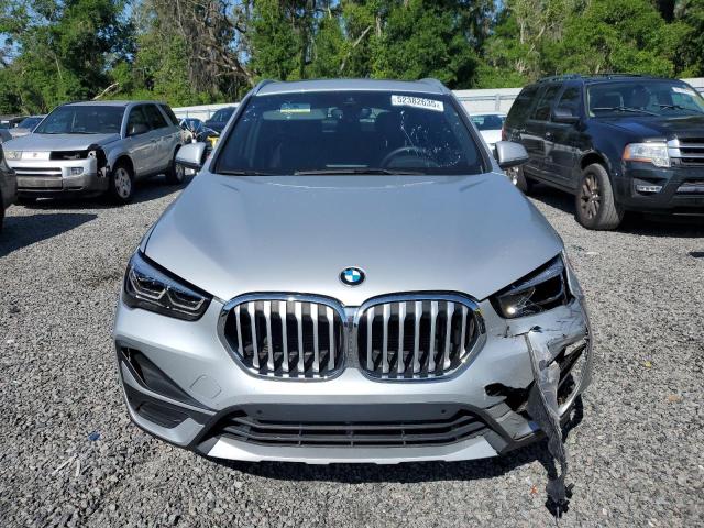  BMW X1 2021 Srebrny