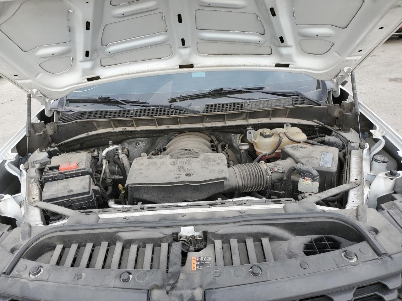 2020 Chevrolet Silverado - Image 11