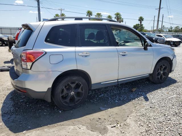  SUBARU FORESTER 2018 Srebrny