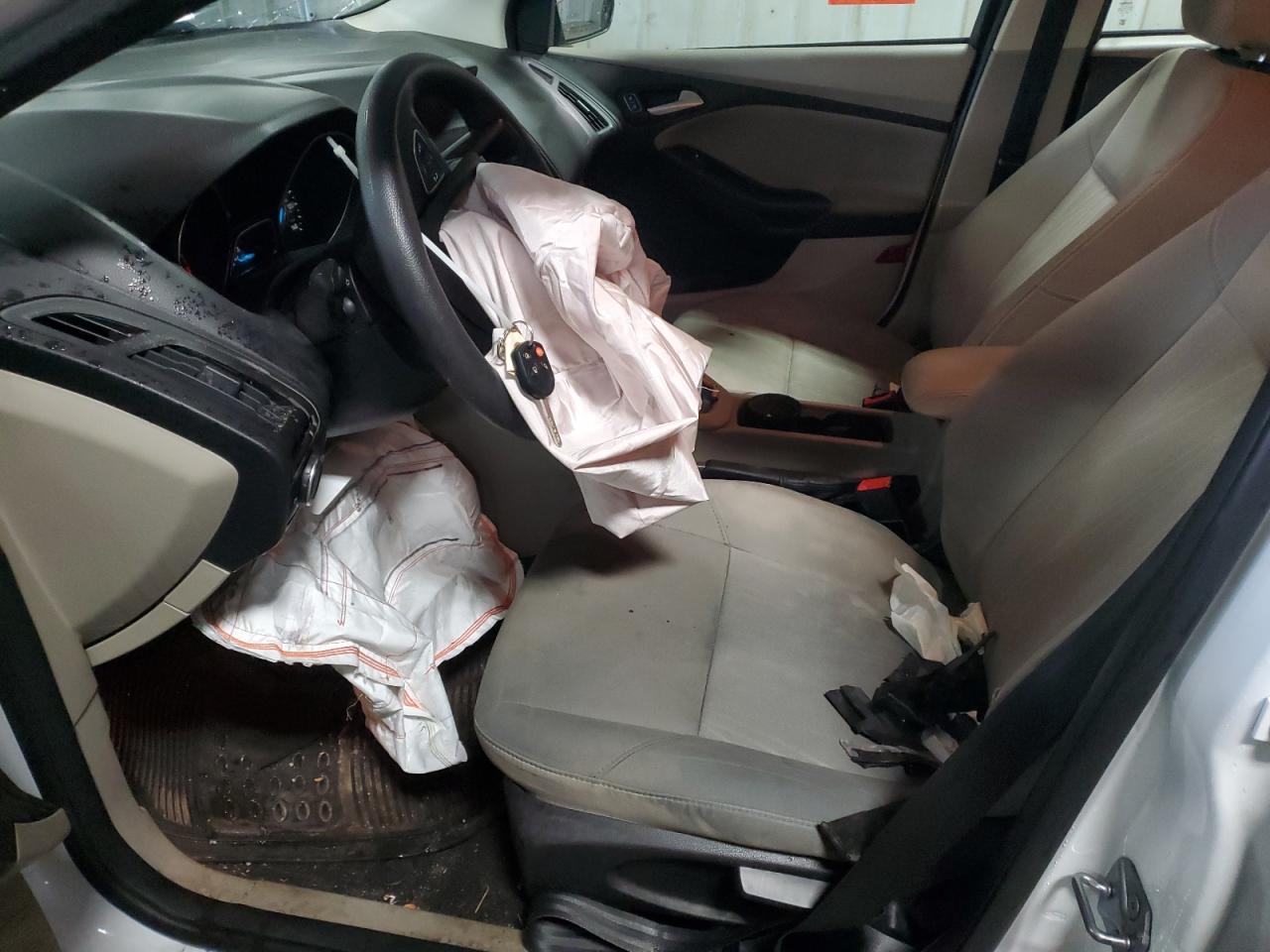 1FADP3K2XHL268437 FORD FOCUS 2017