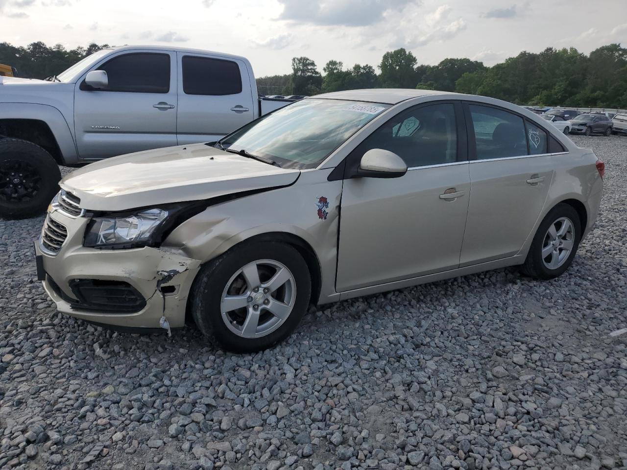 2015 Chevrolet Cruze Lt for Sale in Byron, GA - Front End