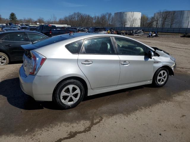  TOYOTA PRIUS 2014 Серебристый