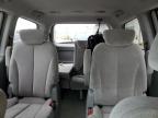 2007 Kia Sedona Ex للبيع في Dyer، IN - Rear End