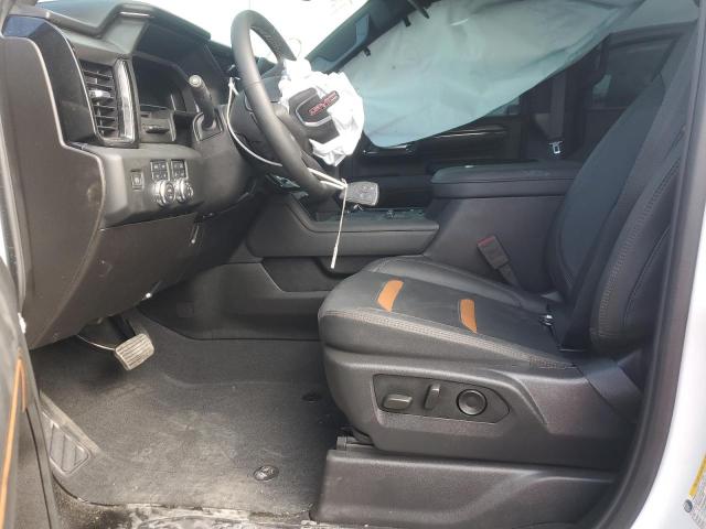  GMC SIERRA 2025 Бял