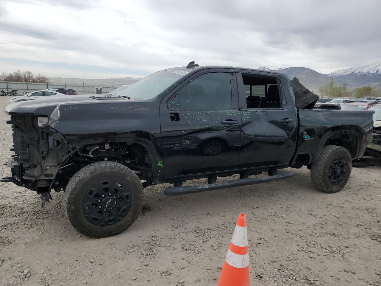2024 Chevrolet Silverado K3500 Lt   de vânzare în Magna, UT - Front End