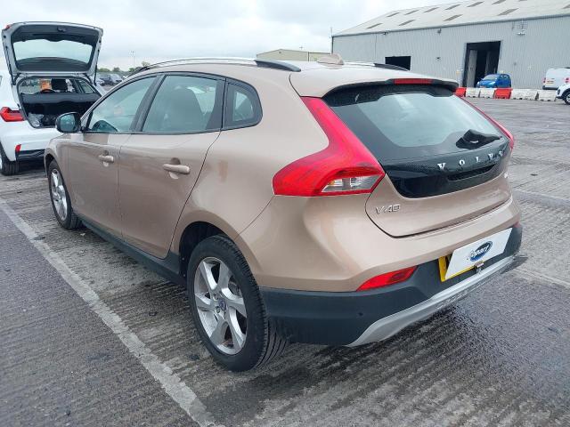 2014 VOLVO V40 CROSS