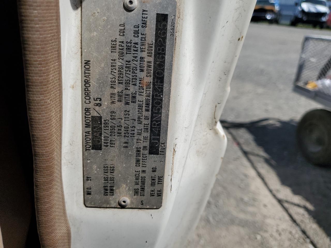 1985 Toyota Pickup 1/2 Ton Rn50 VIN: JT4RN50R4F0068265 Lot: 51827965