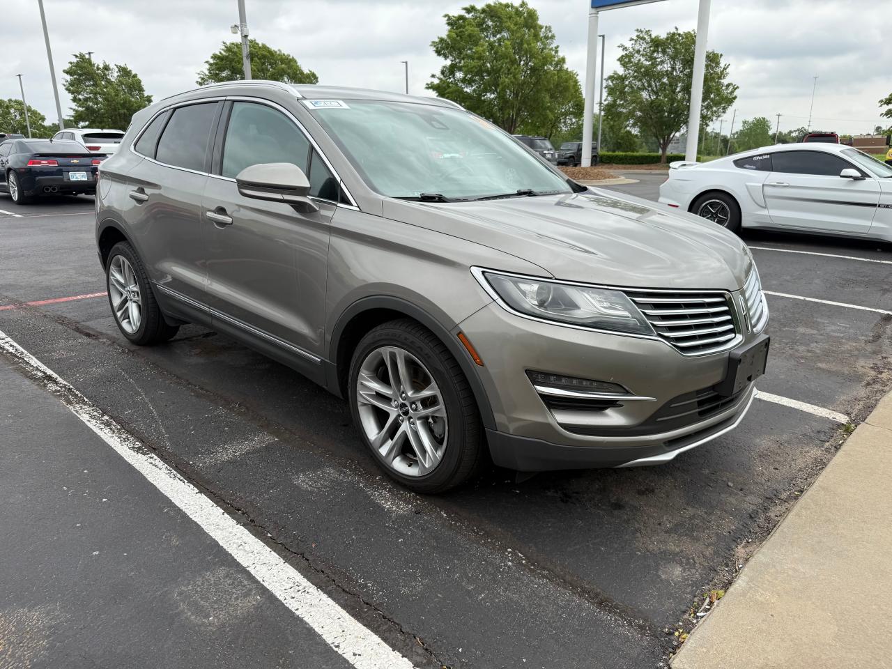 2016 Lincoln Mkc Reserve VIN: 5LMCJ3D99GUJ00825 Lot: 55088325