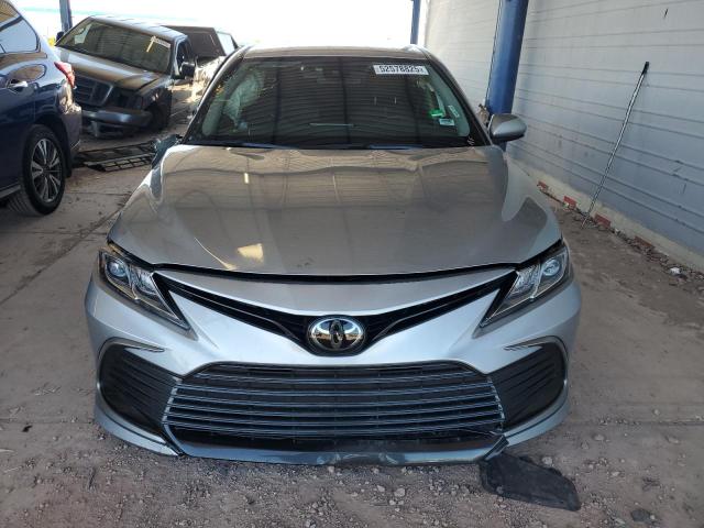  TOYOTA CAMRY 2023 Сріблястий