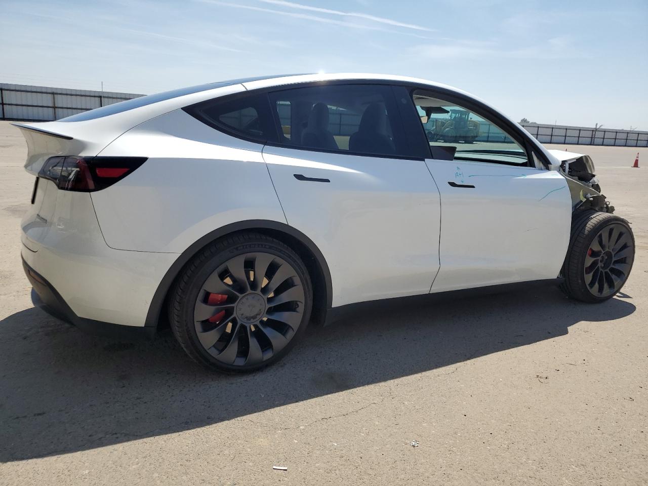Tesla Model y 2023