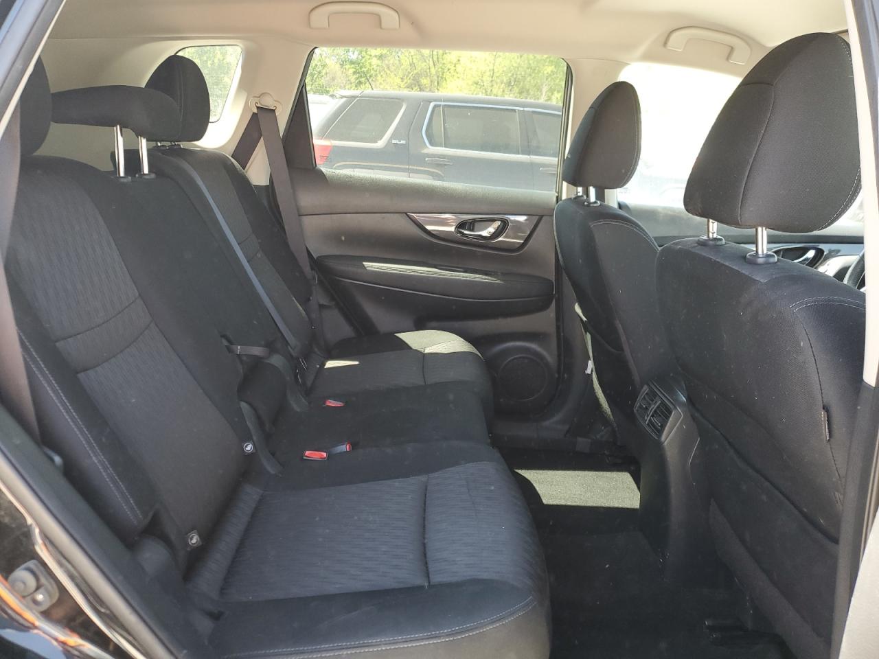 KNMAT2MTXHP595700 NISSAN ROGUE 2017