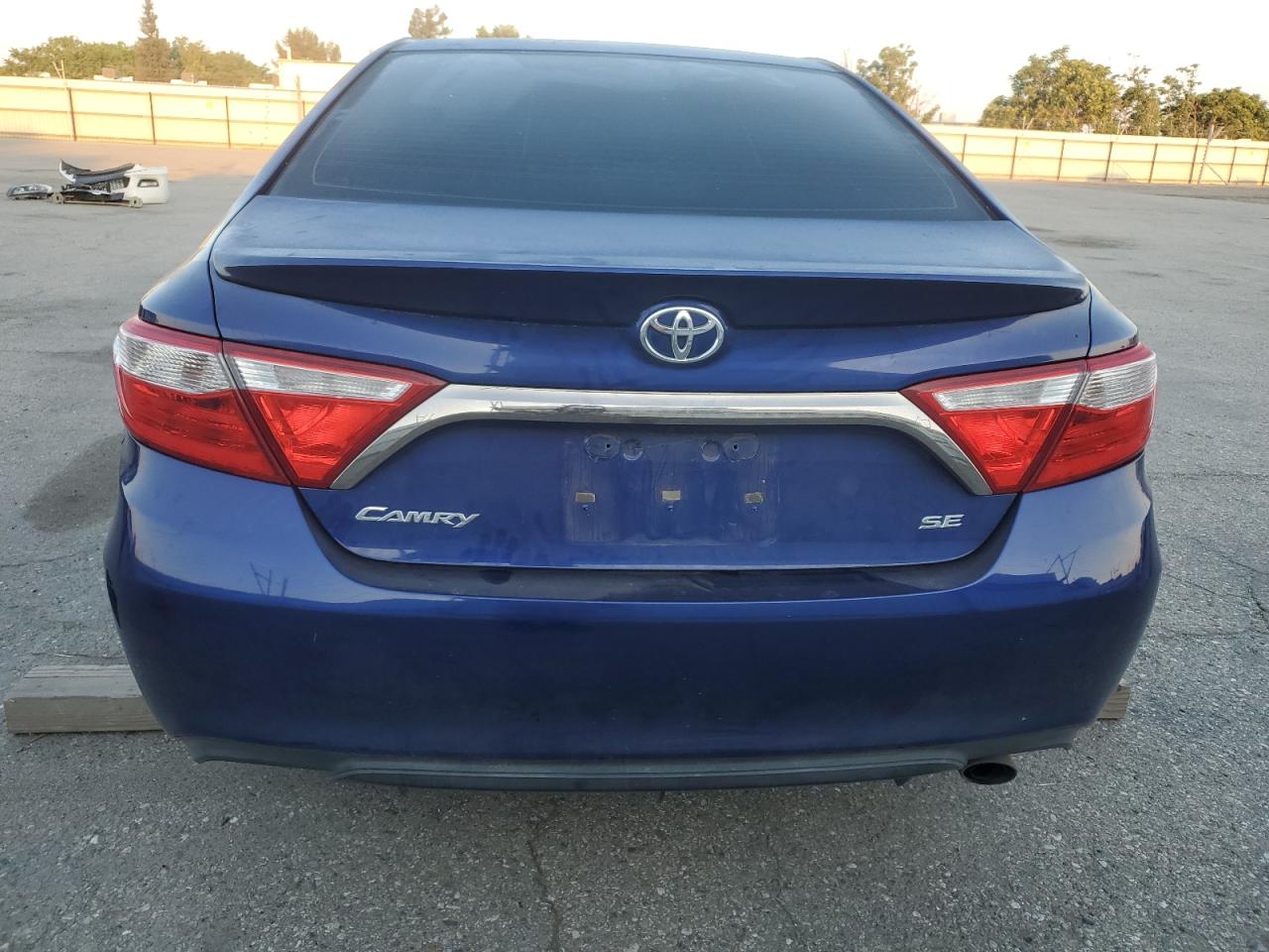 2015 Toyota Camry Le VIN: 4T1BF1FK2FU884218 Lot: 54624885