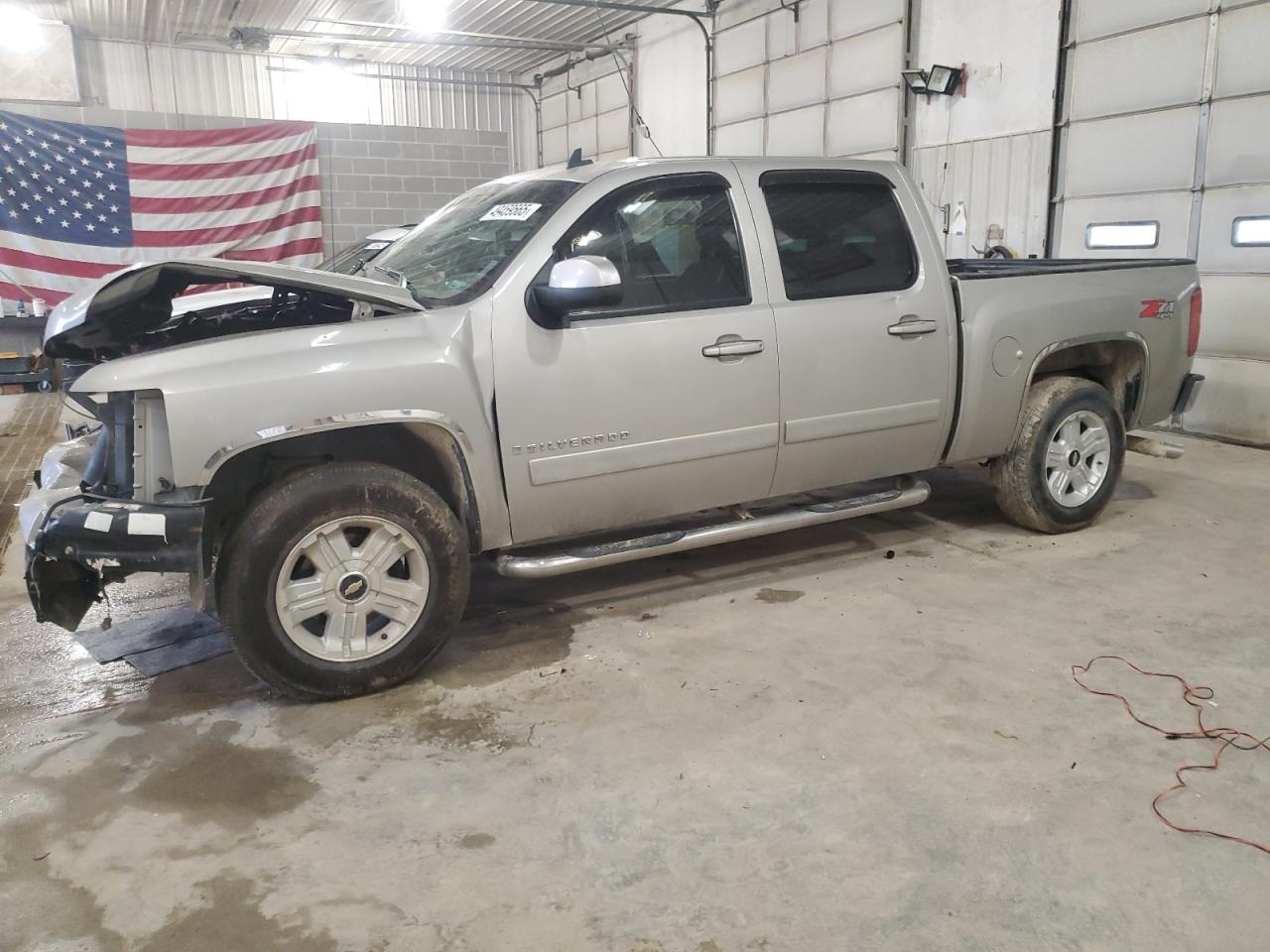 2007 Chevrolet Silverado K1500 Crew Cab na sprzedaż w Columbia, MO - All Over