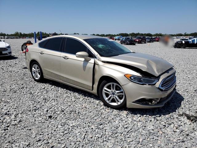  FORD FUSION 2018 Кремовый