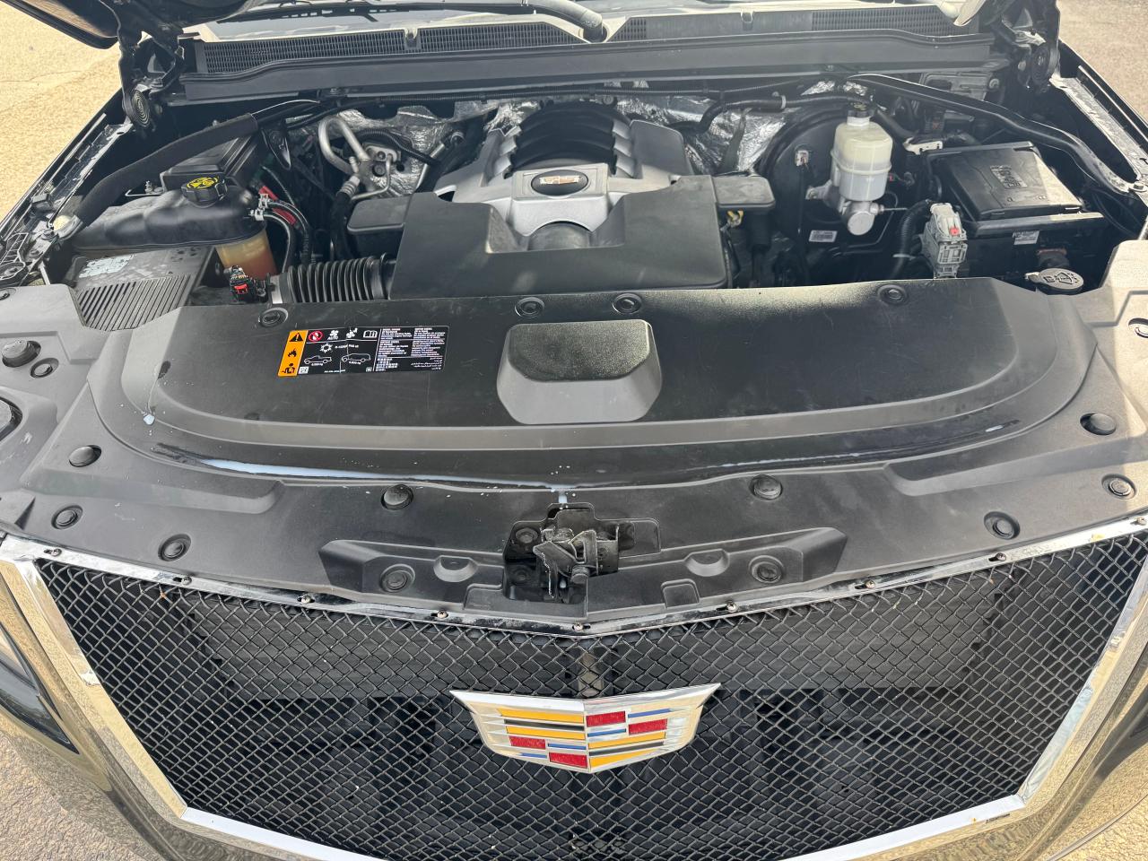 1GYS4KKJ3HR166268 CADILLAC ESCALADE 2017
