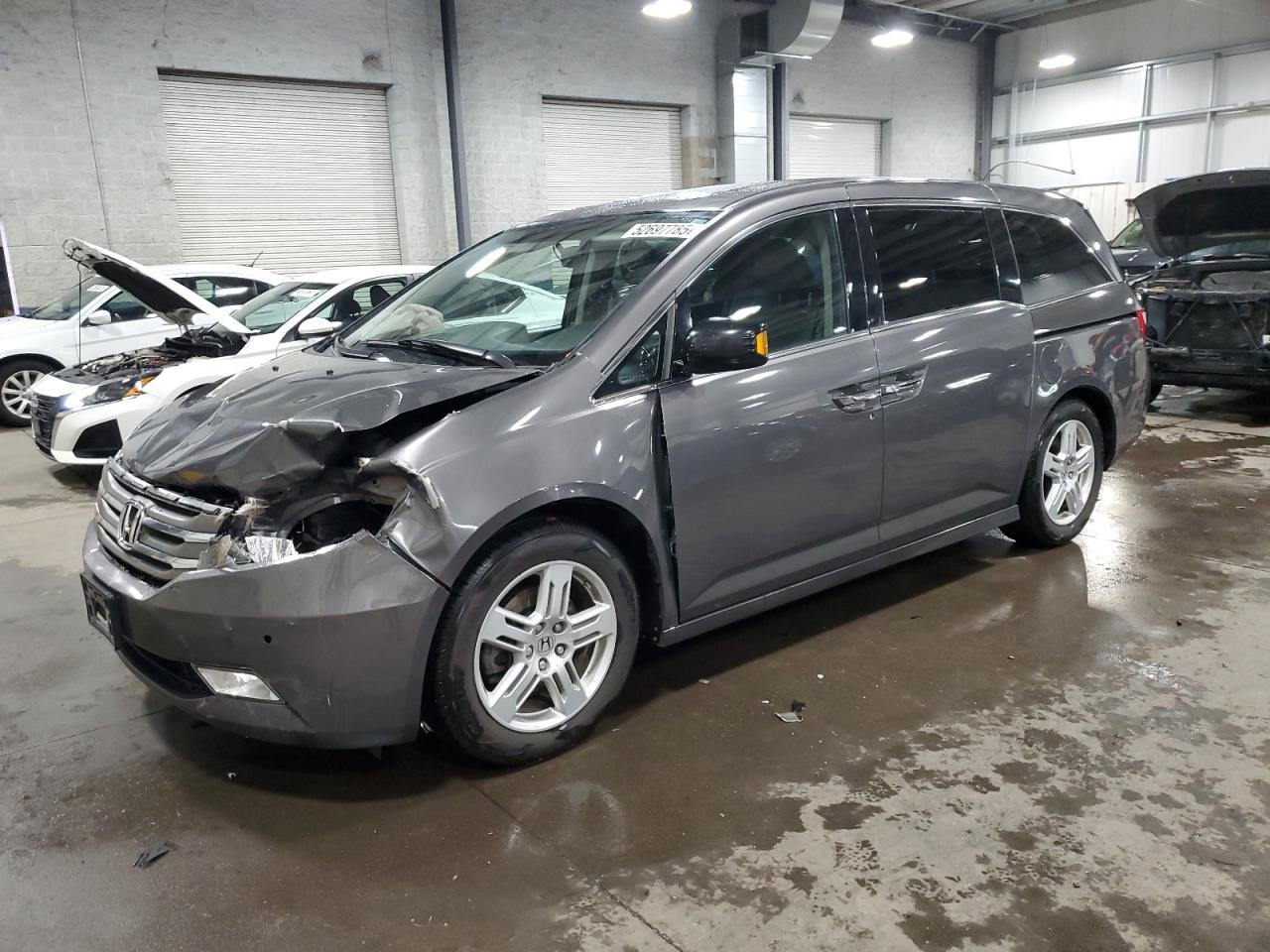 2013 Honda Odyssey Touring на продаже в Ham Lake, MN - Front End
