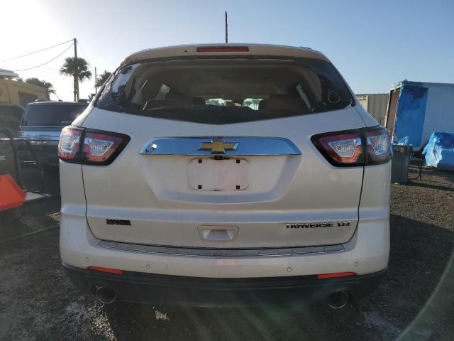 Parquets CHEVROLET TRAVERSE 2015 Biały