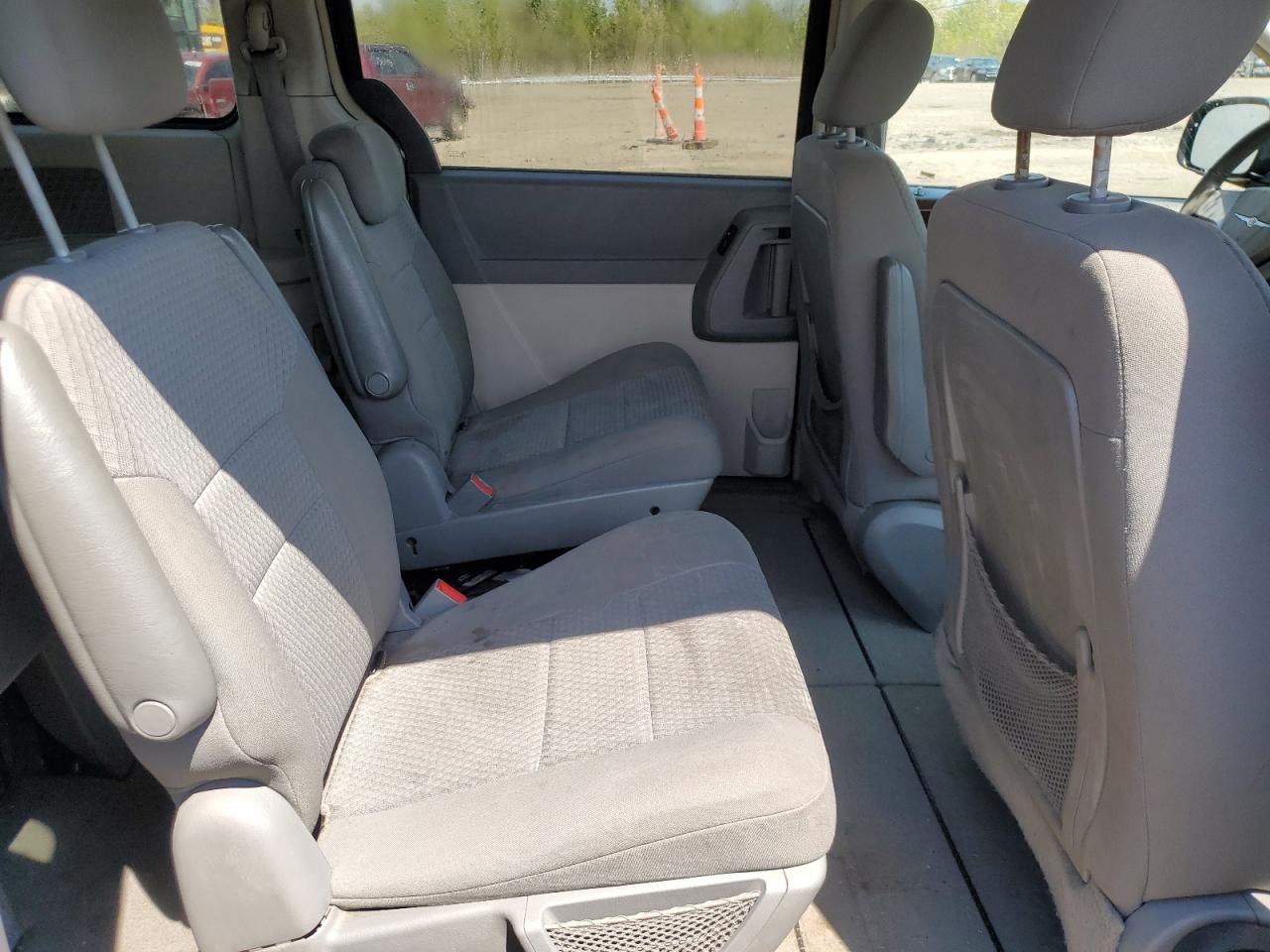 2010 Chrysler Town & Country Touring VIN: 2A4RR5D18AR257163 Lot: 94900375