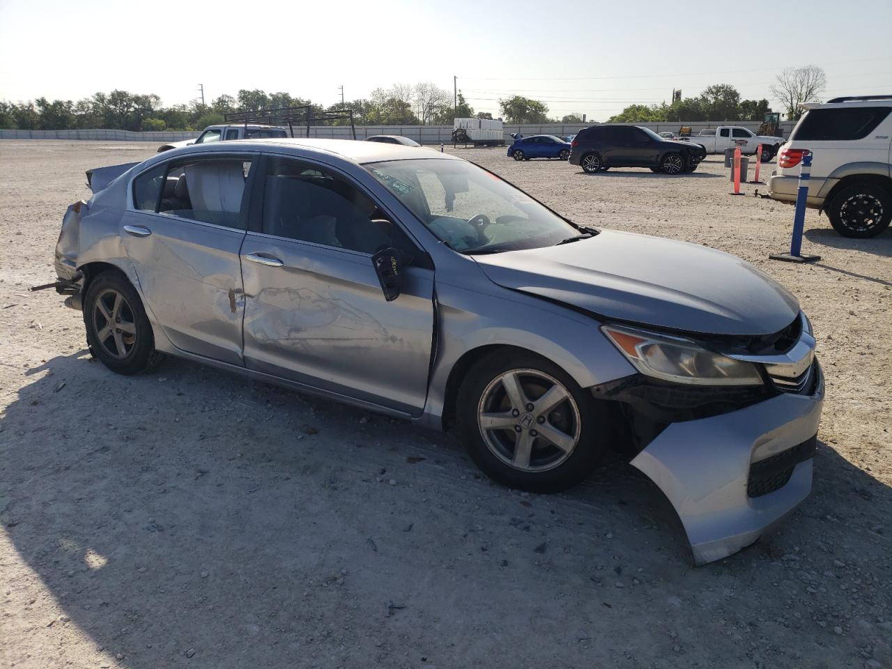 1HGCR2F35HA083576 HONDA ACCORD 2017