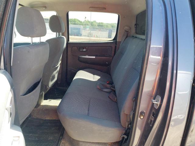 2011 TOYOTA HILUX INVI
