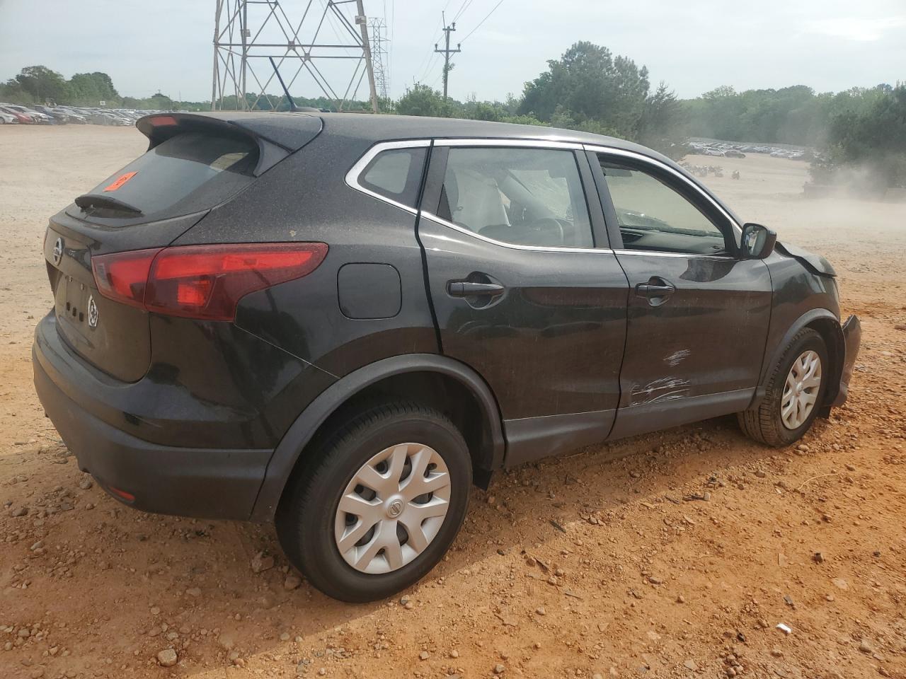 JN1BJ1CP7JW156753 NISSAN ROGUE 2018