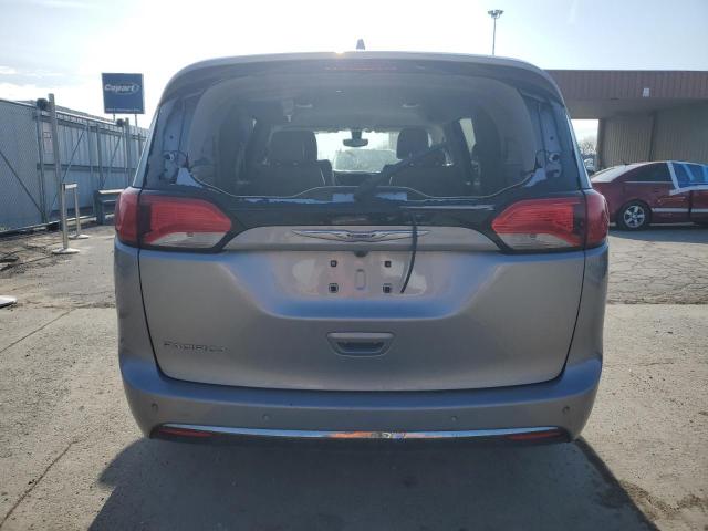  CHRYSLER PACIFICA 2018 Srebrny