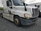 2015 Freightliner Cascadia Semi Truck for Sale in Concord, NC - Front End