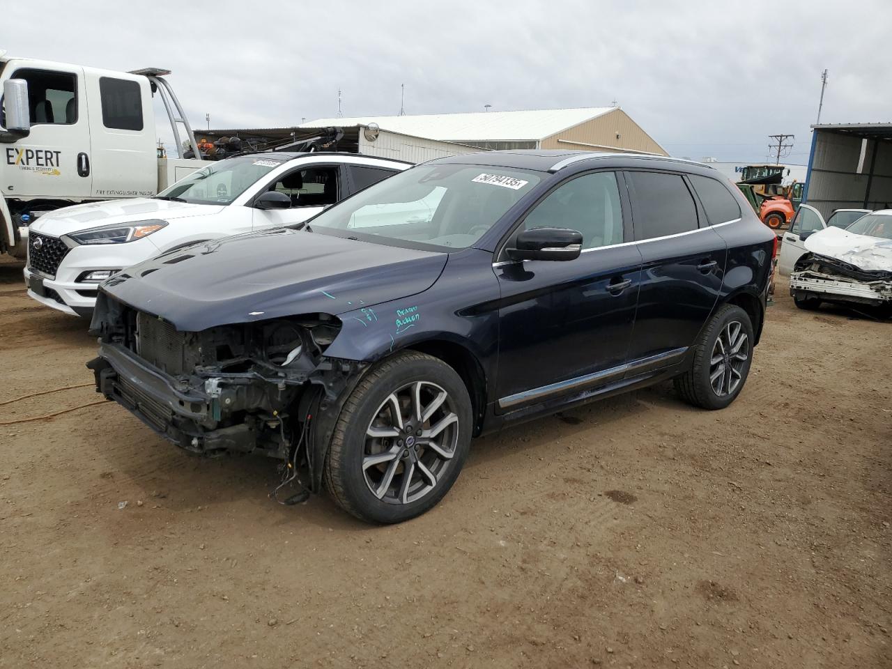 2017 VOLVO XC60