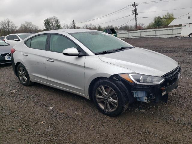  HYUNDAI ELANTRA 2017 Серебристый
