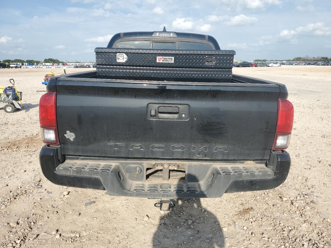 2018 Toyota Tacoma Double Cab VIN: 5TFAX5GN6JX118397 Lot: 55227475