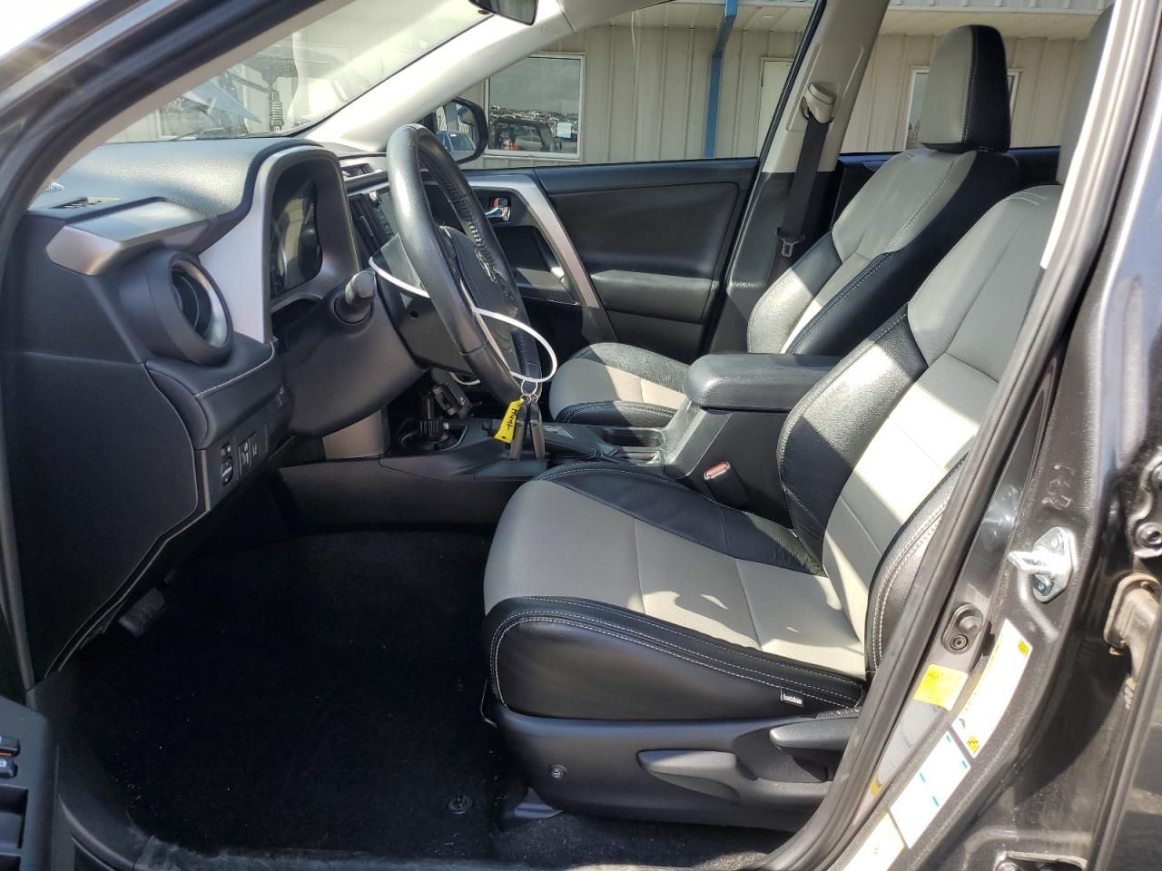 2017 Toyota Rav4 Hv Le VIN: JTMRJREV8HD130044 Lot: 54799195