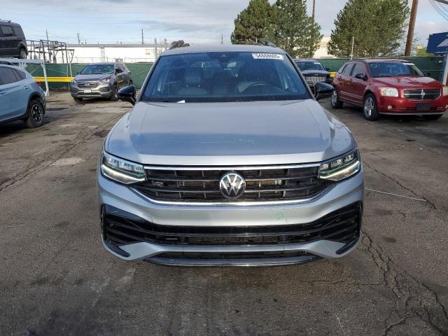  VOLKSWAGEN TIGUAN 2023 Серебристый