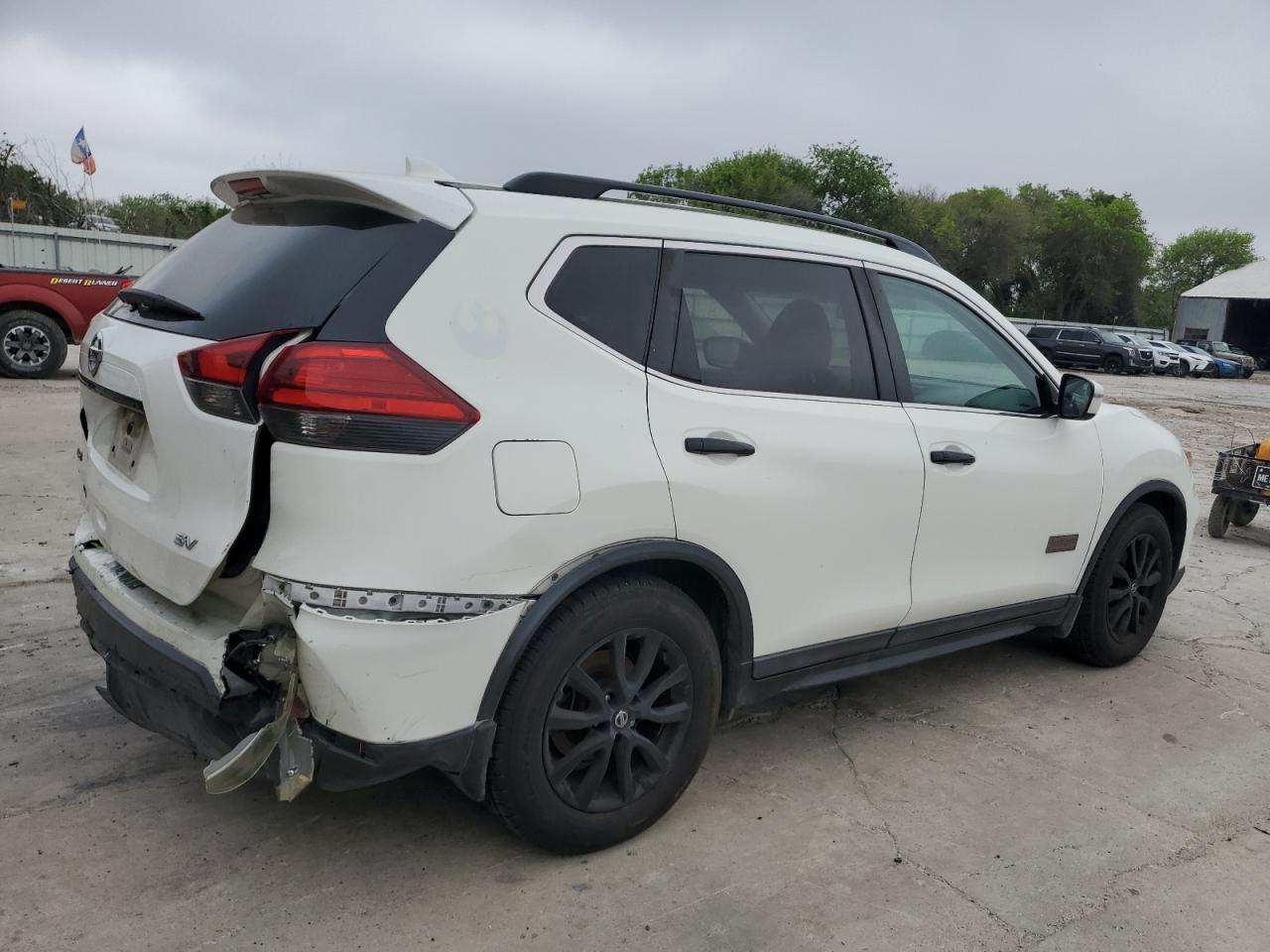 5N1AT2MT8HC772487 NISSAN ROGUE 2017