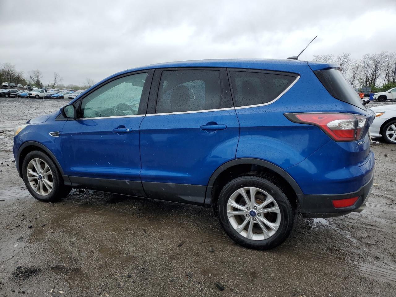1FMCU0GD4HUA76377 FORD ESCAPE 2017