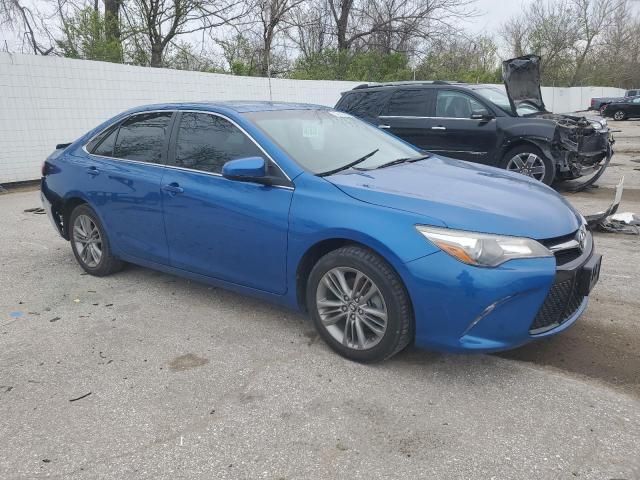 Sedans TOYOTA CAMRY 2017 Granatowy