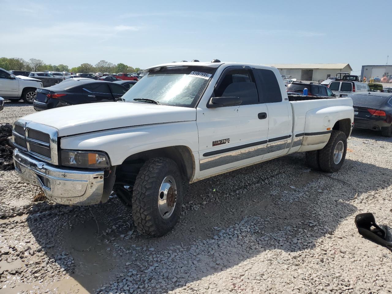 1998 Dodge Ram 3500 продається в Madisonville, TN - All Over