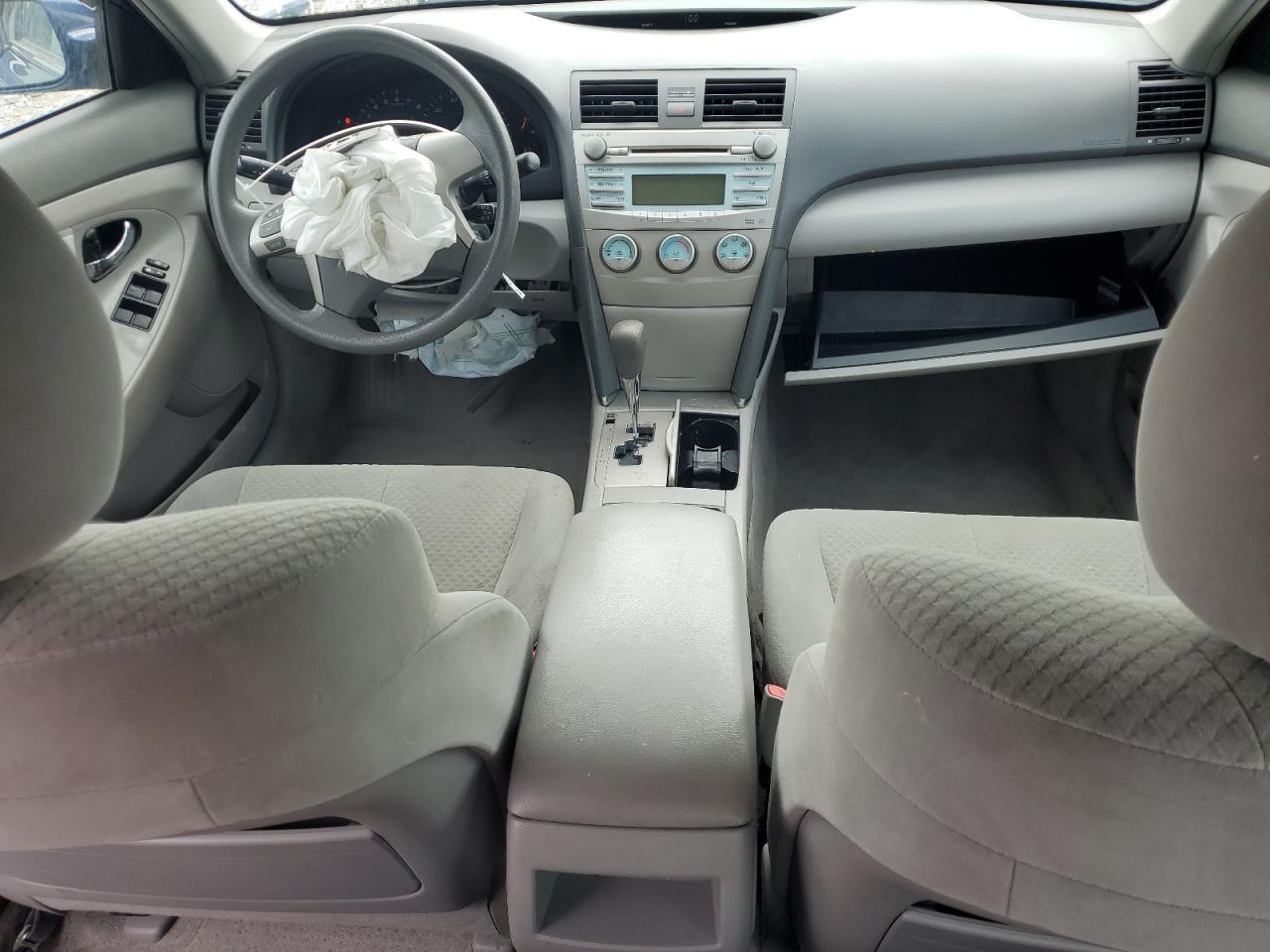 2009 Toyota Camry - Image 8