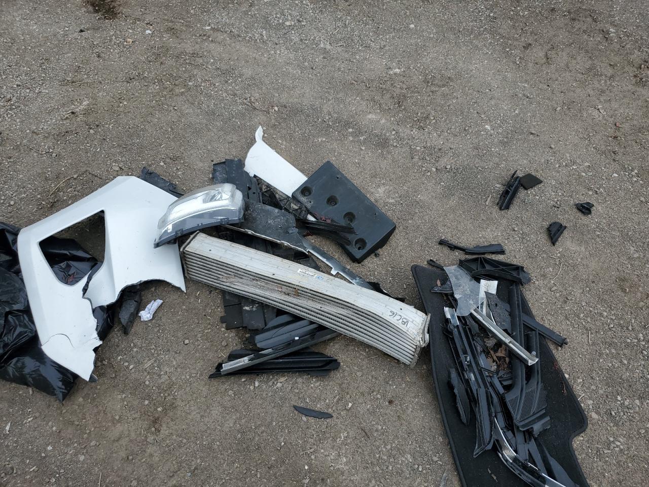 2GNAXUEV8L6223188 CHEVROLET EQUINOX 2020