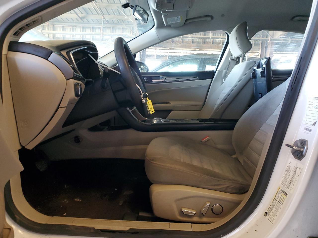 3FA6P0LU0HR260890 FORD FUSION 2017