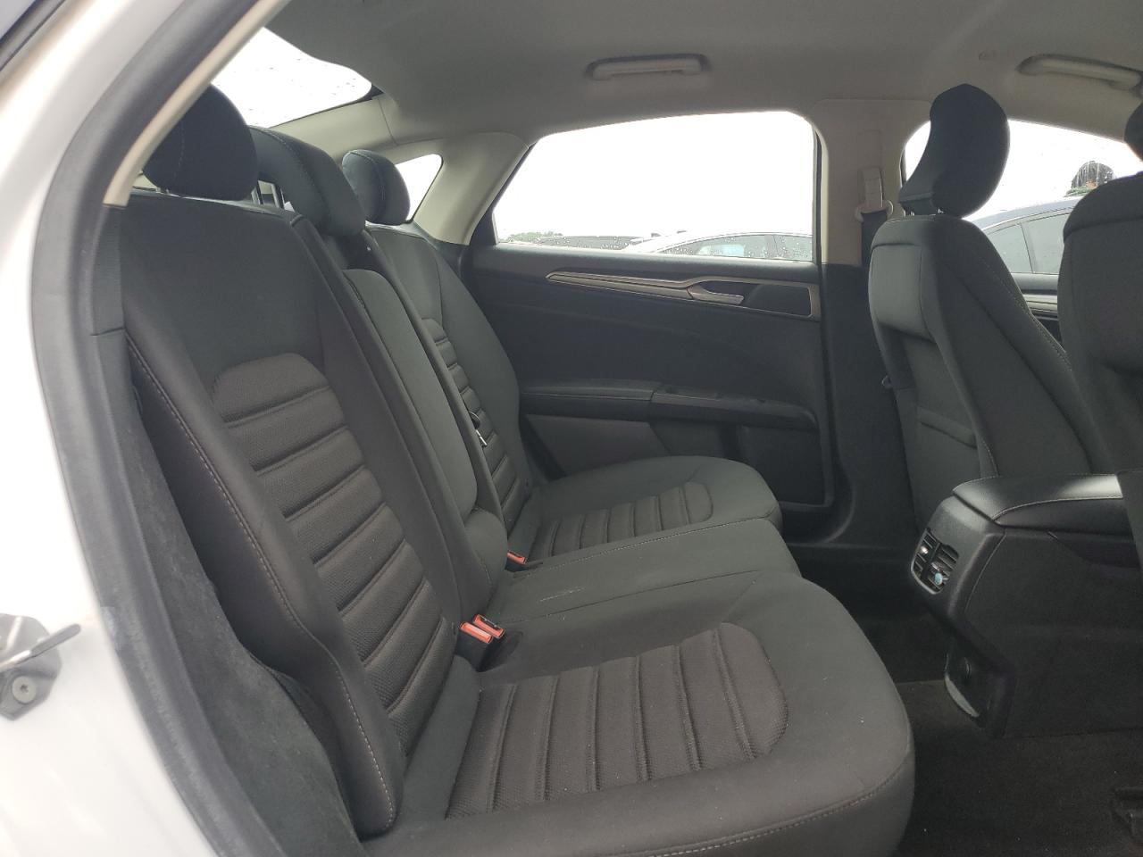 2019 Ford Fusion Se VIN: 3FA6P0LU5KR124827 Lot: 54033495