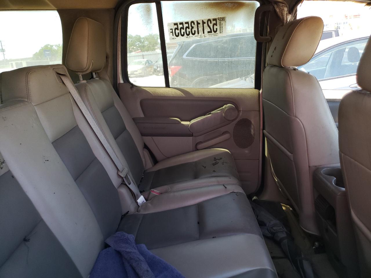 2007 Ford Explorer Xlt VIN: 1FMEU63E17UA83635 Lot: 52113555