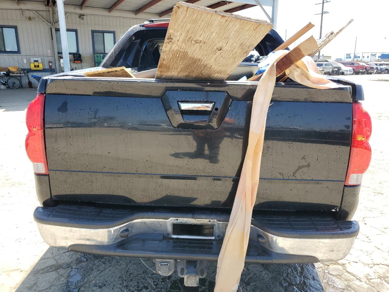 2005 Chevrolet Avalanche C1500 VIN: 3GNEC12Z15G151535 Lot: 55141605